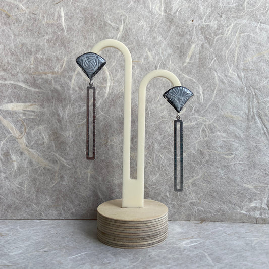 Fan Texture Earrings